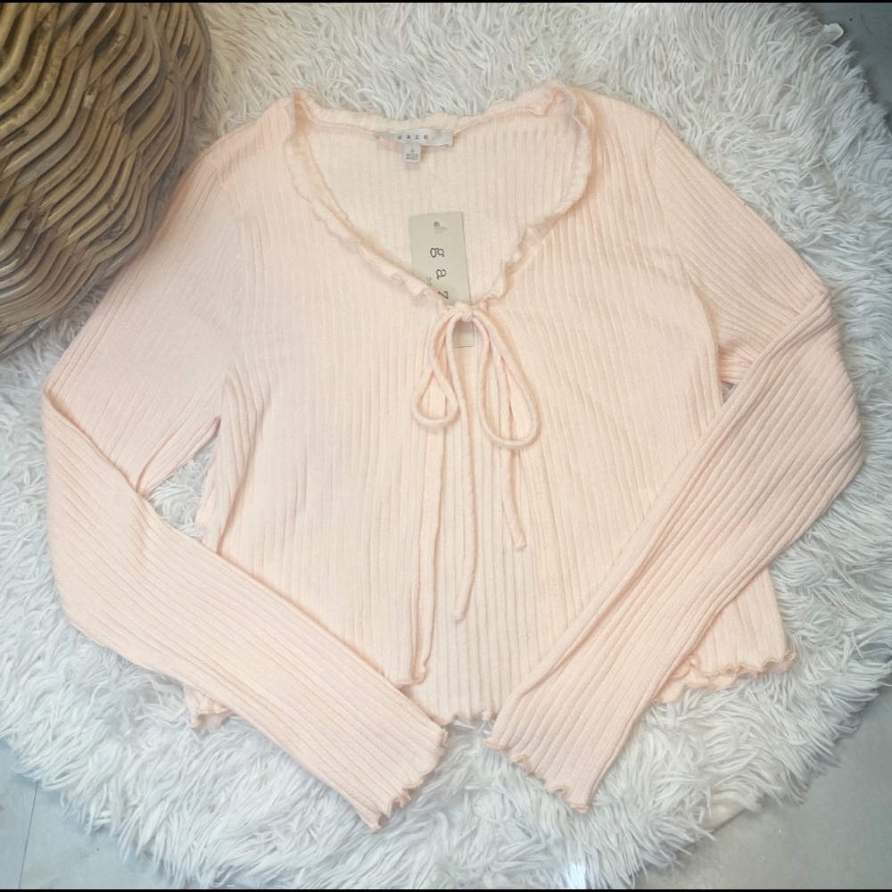 Light pink, tie in front cardigan ✨ 4/$20